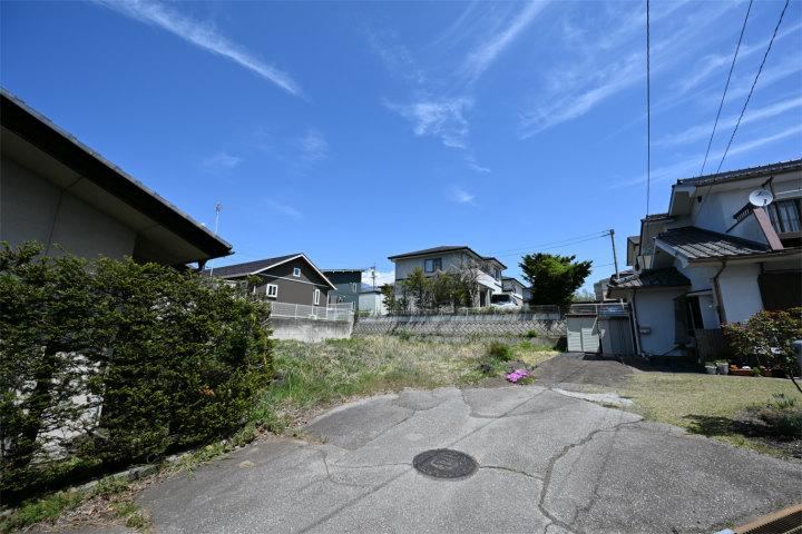 275 m² land in Miyota, Kitasaku District, Nagano - Photo 1