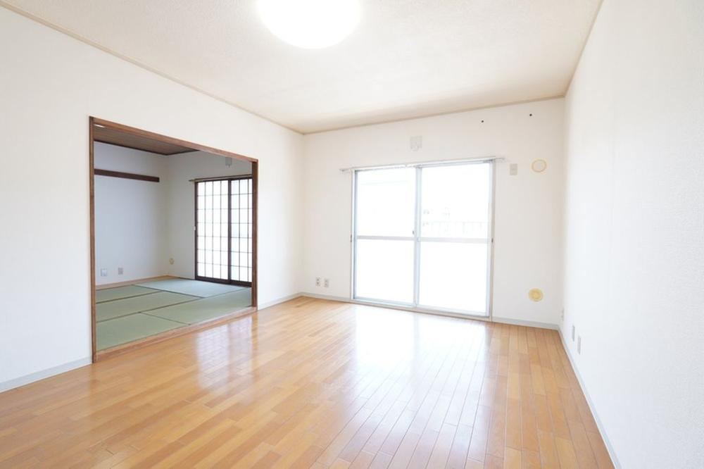 3LDK apartment in Urayasu, Chiba - Photo 1