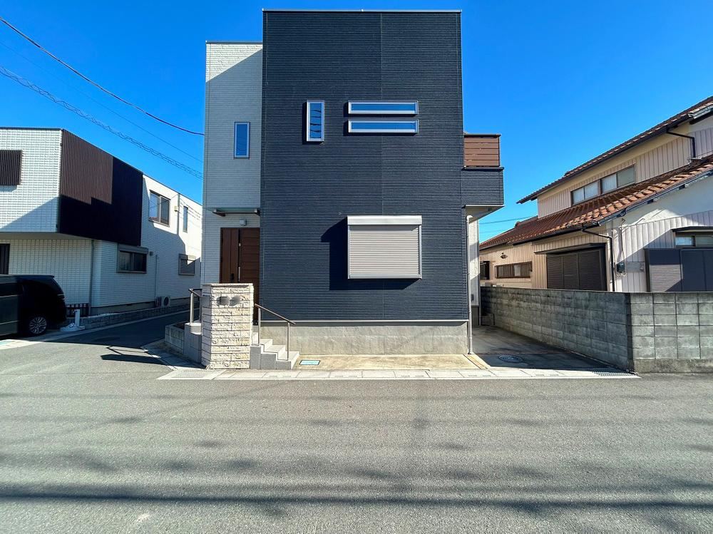 4LDK+S house in Koshigaya, Saitama - Photo 1