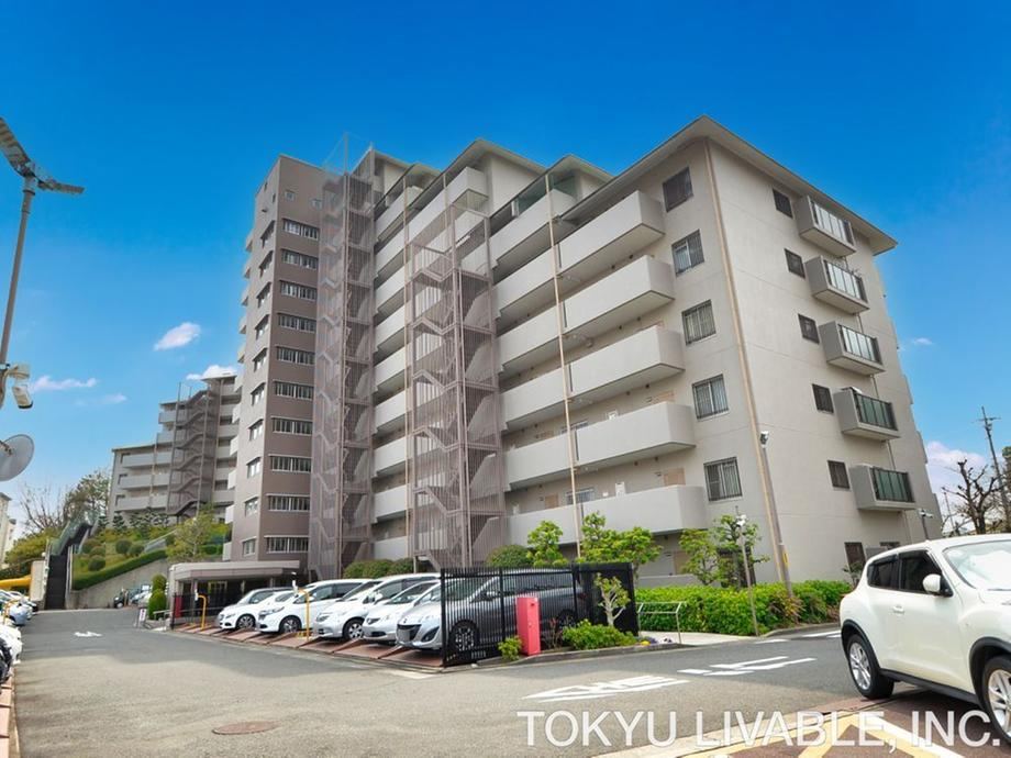 3LDK apartment in Hirakata, Osaka - Photo 1