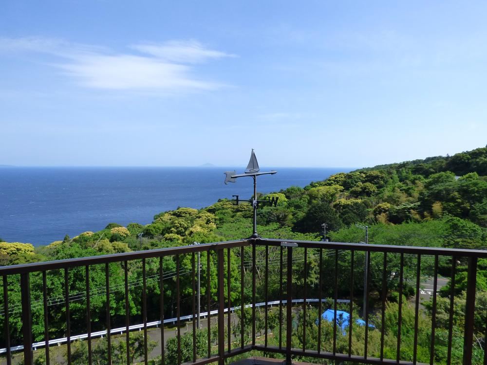 4LDK house in Ito, Shizuoka - Photo 1