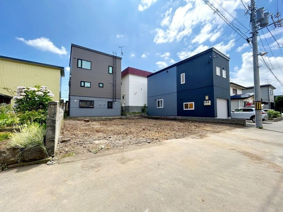 145 m² land in Nishi Ward, Sapporo, Hokkaido - Photo 1