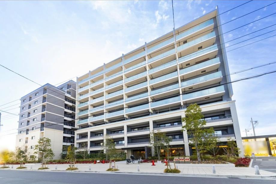 4LDK apartment in Yodogawa Ward, Osaka - Photo 1