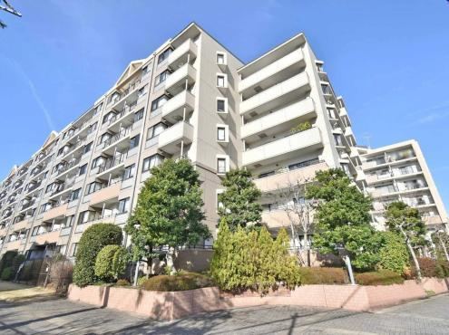 2LDK+S apartment in Naka Ward, Yokohama, Kanagawa - Photo 1