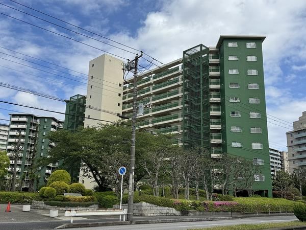 3LDK apartment in Mihama Ward, Chiba - Photo 1