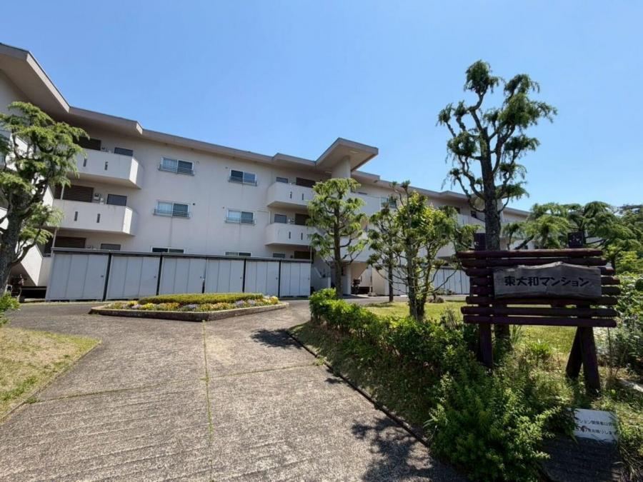 3LDK apartment in Higashiyamato, Tokyo - Photo 1