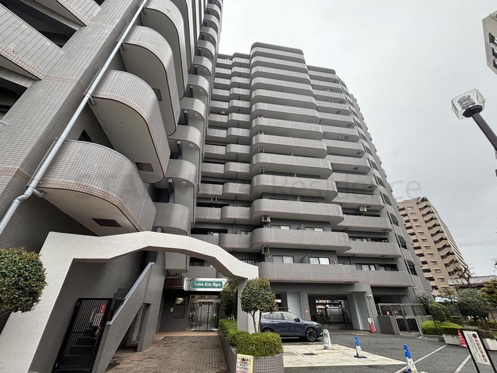 3LDK apartment in Ageo, Saitama - Photo 1