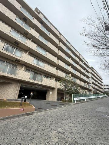 3LDK apartment in Hodogaya Ward, Yokohama, Kanagawa - Photo 1