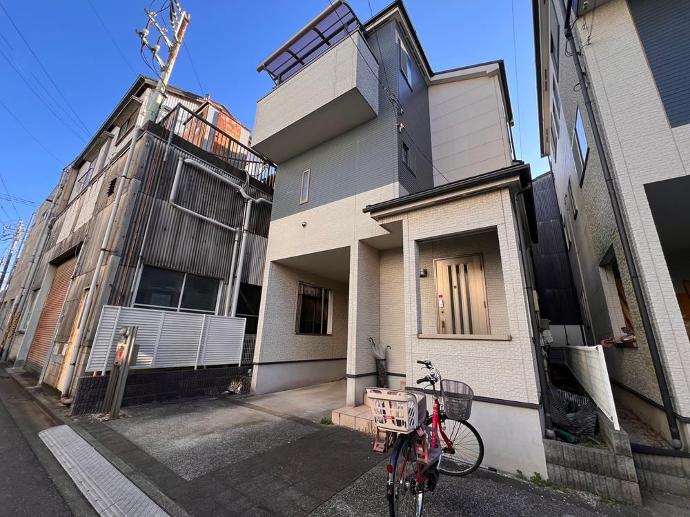 3LDK house in Edogawa Ward, Tokyo - Photo 1