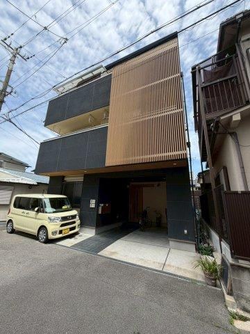 8LDK house in Asahi Ward, Osaka - Photo 1