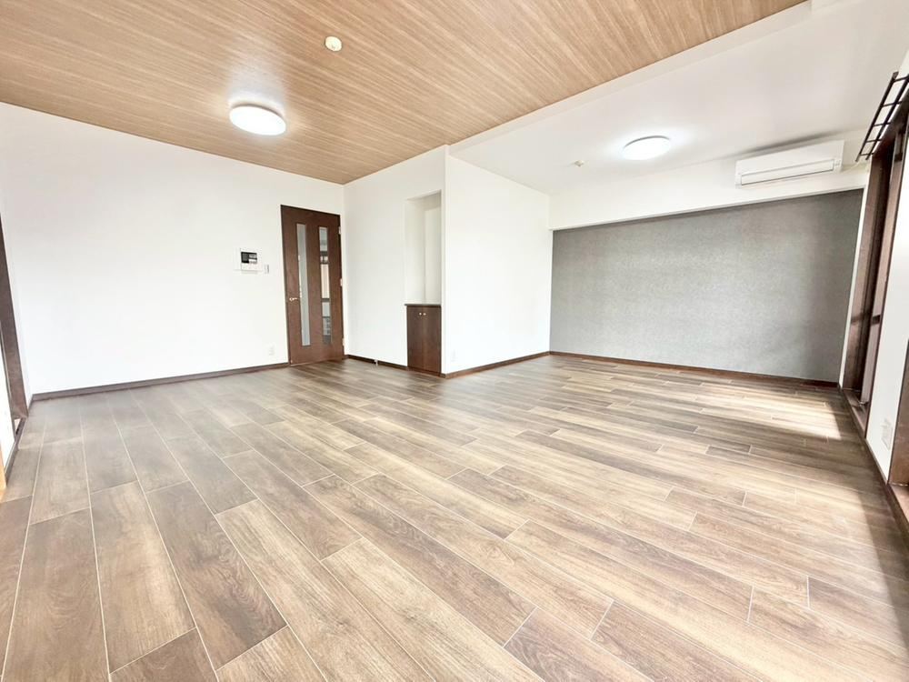 3LDK apartment in Tobata Ward, Kitakyushu, Fukuoka - Photo 1