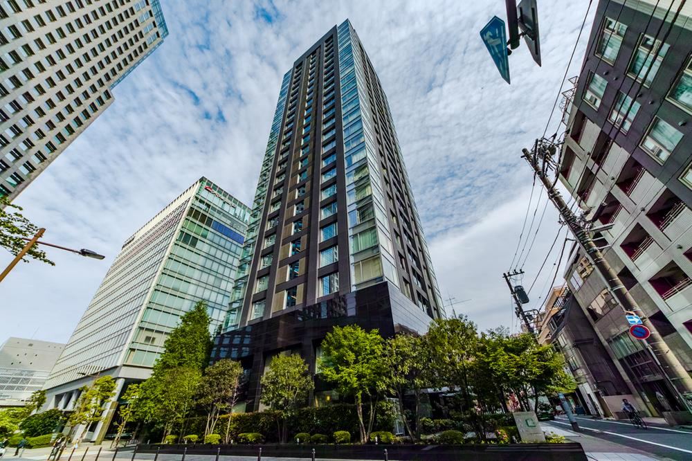 3LDK apartment in Chiyoda Ward, Tokyo - Photo 1