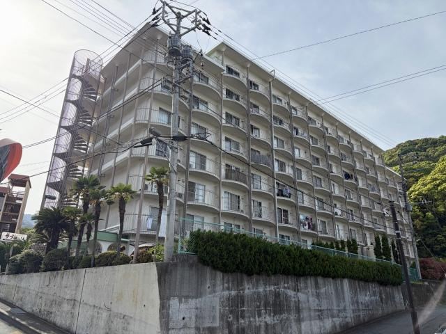 1DK apartment in Atami, Shizuoka - Photo 1