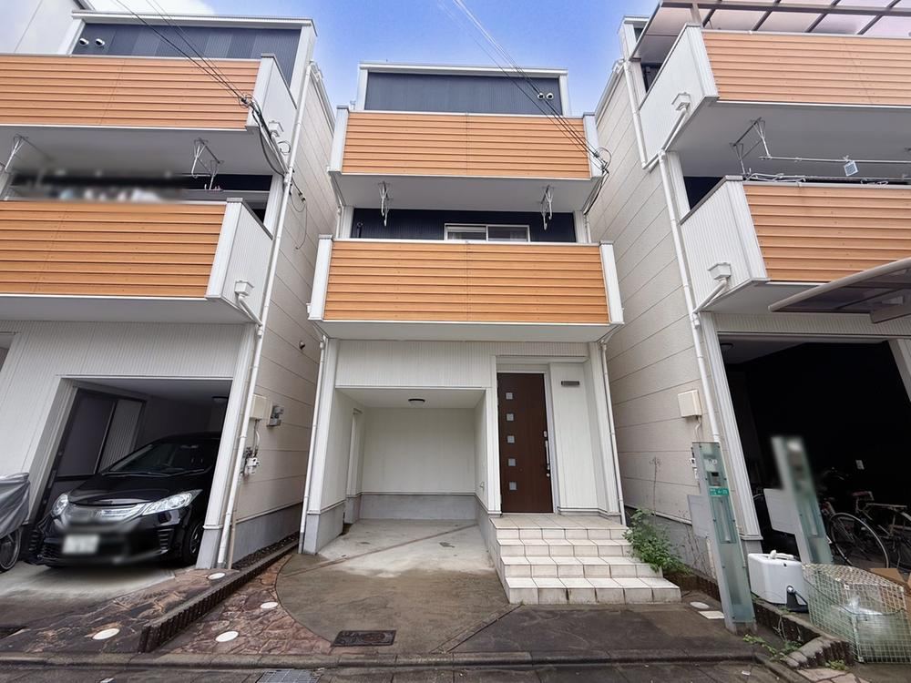 4LDK house in Yodogawa Ward, Osaka - Photo 1