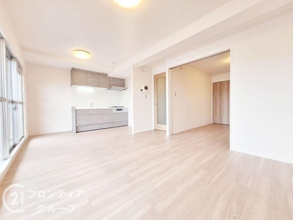 3LDK apartment in Nishiyodogawa Ward, Osaka - Photo 1