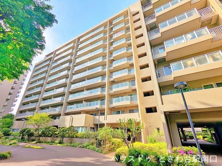 4LDK apartment in Wako, Saitama - Photo 1