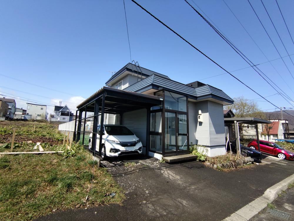 3LDK house in Minami Ward, Sapporo, Hokkaido - Photo 1