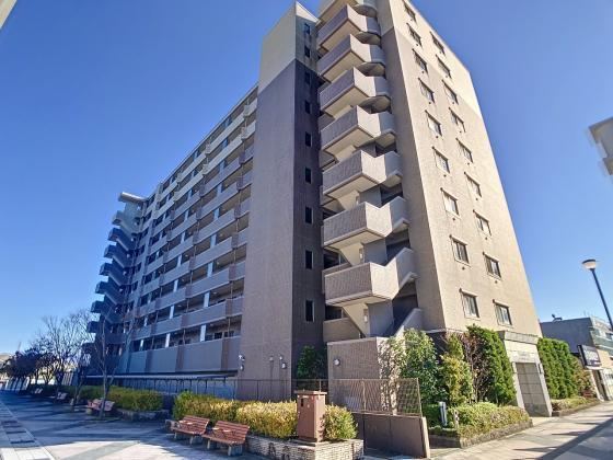 3LDK apartment in Komatsu, Ishikawa - Photo 1