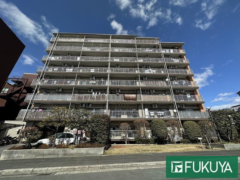 3K+S apartment in Tsurumi Ward, Osaka - Photo 1