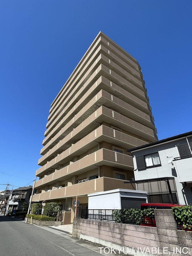 4LDK apartment in Kumagaya, Saitama - Photo 1