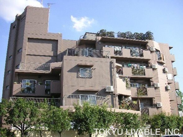 3LDK apartment in Amagasaki, Hyogo - Photo 1