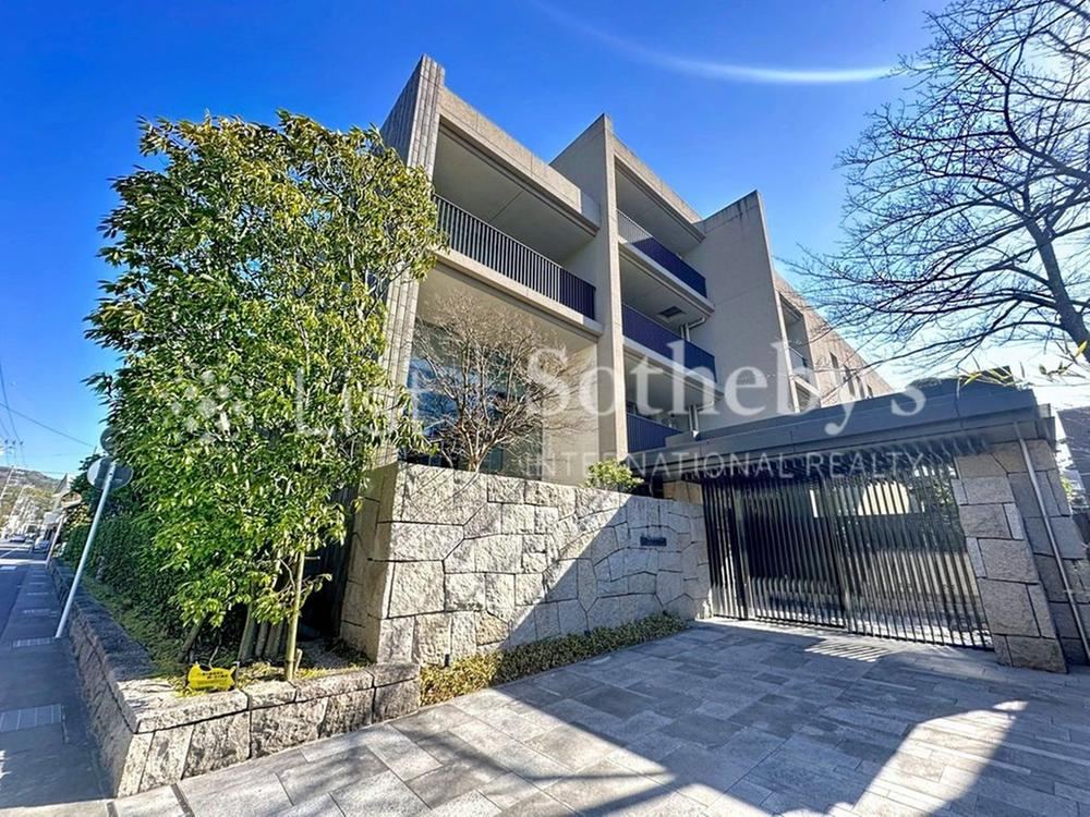 3LDK apartment in Kamakura, Kanagawa - Photo 1