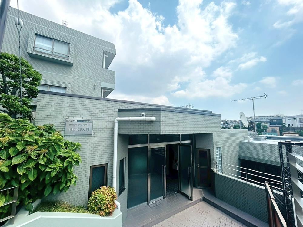 3LDK apartment in Kanagawa Ward, Yokohama, Kanagawa - Photo 1