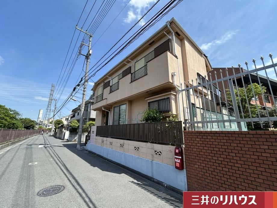 3LDK house in Chofu, Tokyo - Photo 1