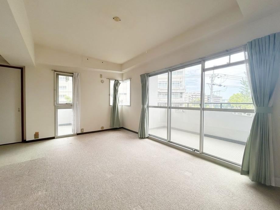3LDK apartment in Toyonaka, Osaka - Photo 1