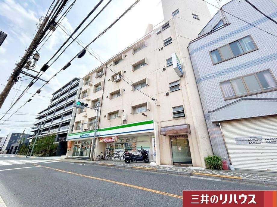 2LDK apartment in Mitaka, Tokyo - Photo 1