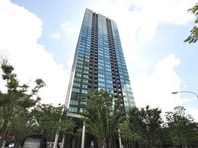 2LDK apartment in Minato Ward, Tokyo - Photo 1