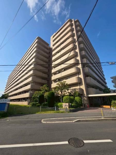 3LDK apartment in Moriguchi, Osaka - Photo 1