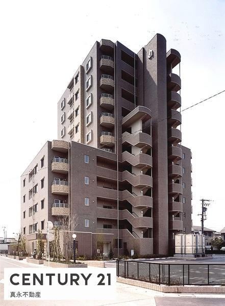 3LDK apartment in Ogaki, Gifu - Photo 1