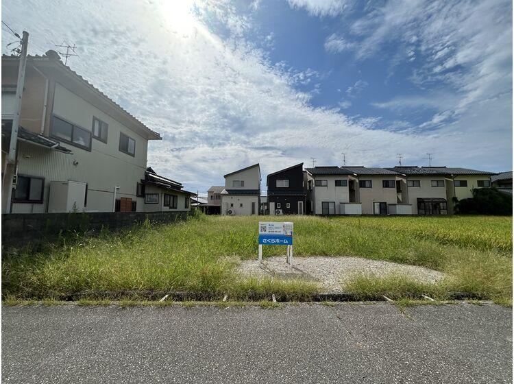 273 m² land in Kanazawa, Ishikawa - Photo 1