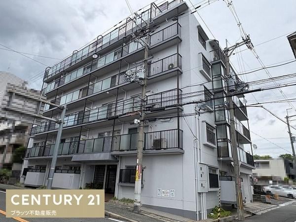 3LDK apartment in Toyonaka, Osaka - Photo 1