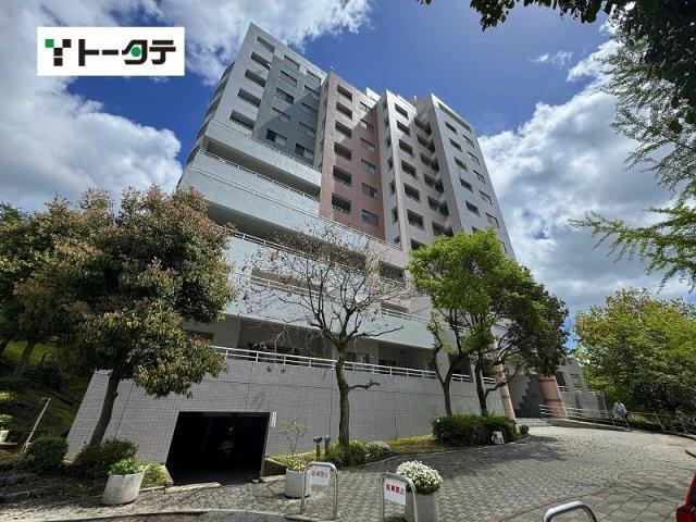 3LDK+S apartment in Asaminami Ward, Hiroshima - Photo 1