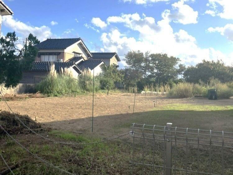 810 m² land in Kahoku, Ishikawa - Photo 1