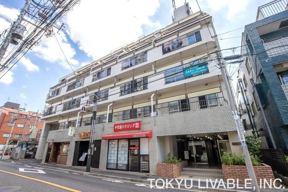 2DK apartment in Suginami Ward, Tokyo - Photo 1