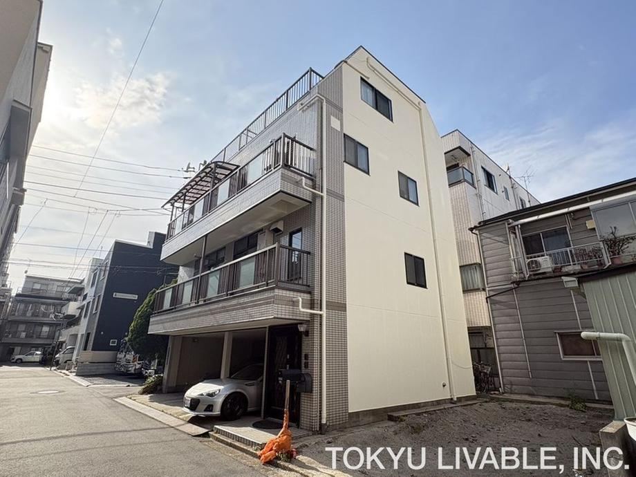 3LDK house in Koto Ward, Tokyo - Photo 1