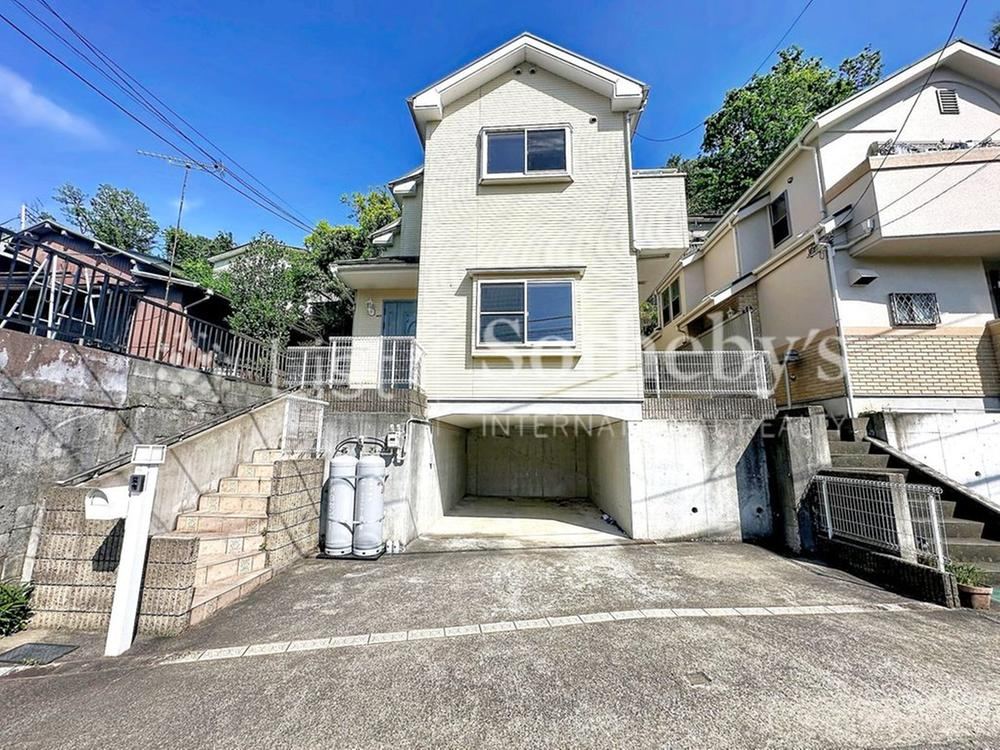 4DK house in Totsuka Ward, Yokohama, Kanagawa - Photo 1