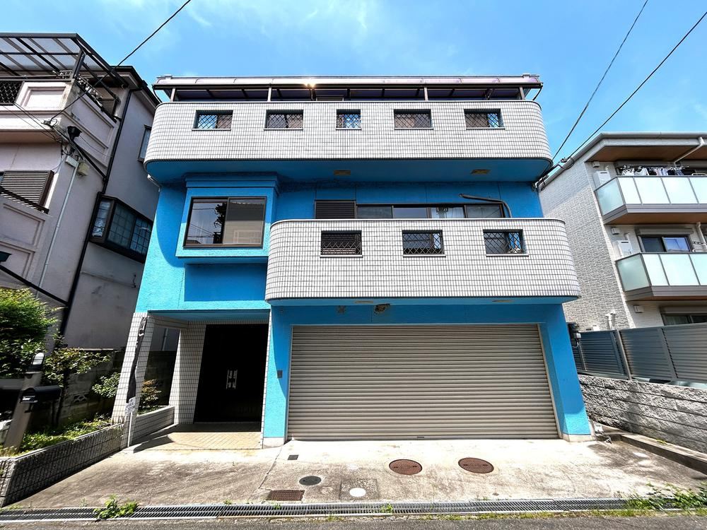 5LDK house in Takatsuki, Osaka - Photo 1