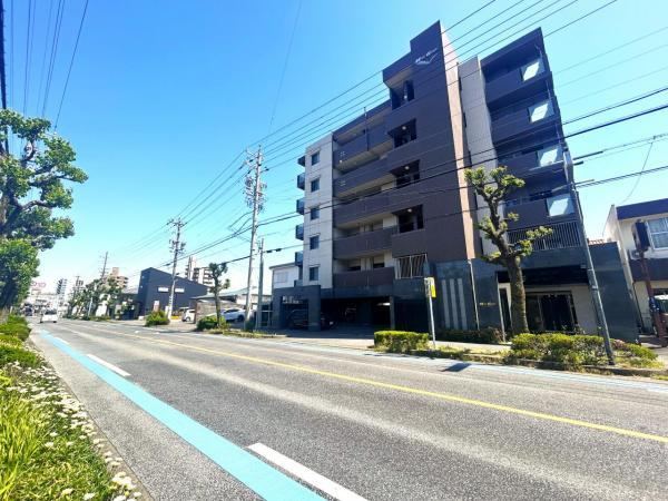 3LDK apartment in Ichinomiya, Aichi - Photo 1