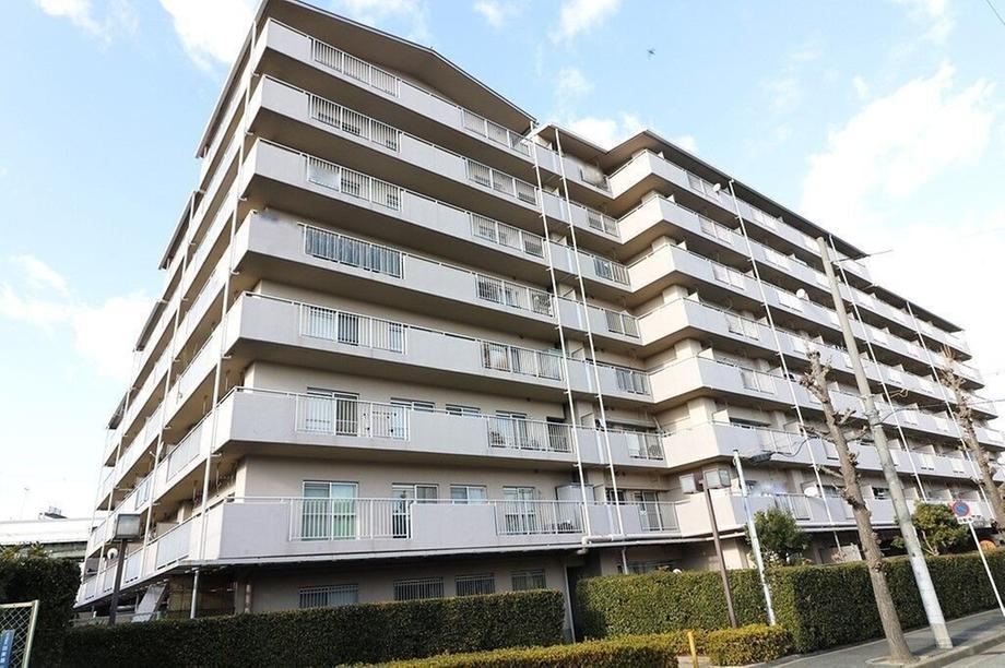 3LDK apartment in Nishiyodogawa Ward, Osaka - Photo 1