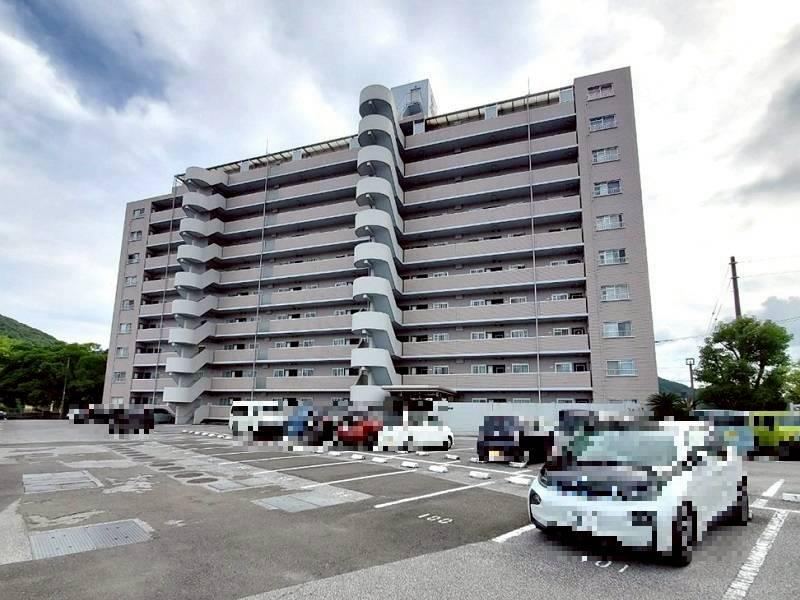 4LDK apartment in Kochi, Kochi - Photo 1
