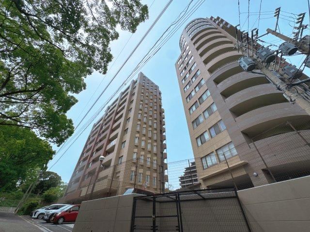 3LDK apartment in Yahatanishi Ward, Kitakyushu, Fukuoka - Photo 1