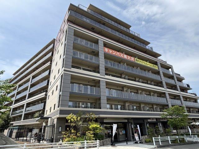2LDK apartment in Hachioji, Tokyo - Photo 1