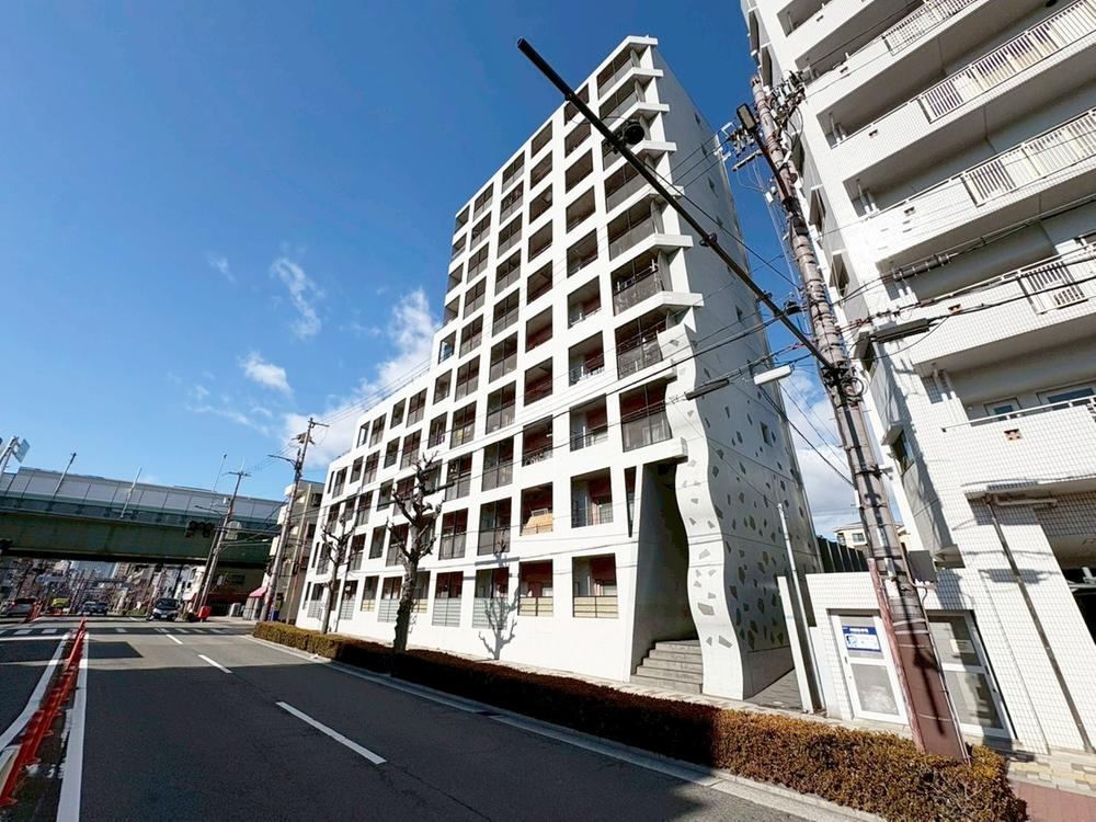 2LDK apartment in Suminoe Ward, Osaka - Photo 1