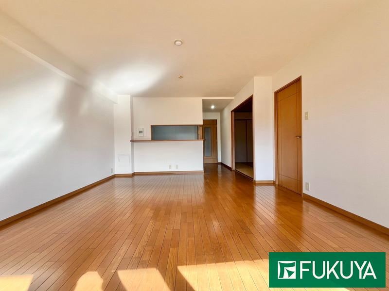 4LDK apartment in Himeji, Hyogo - Photo 1