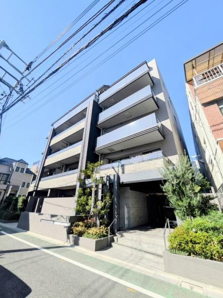 2LDK apartment in Bunkyo Ward, Tokyo - Photo 1