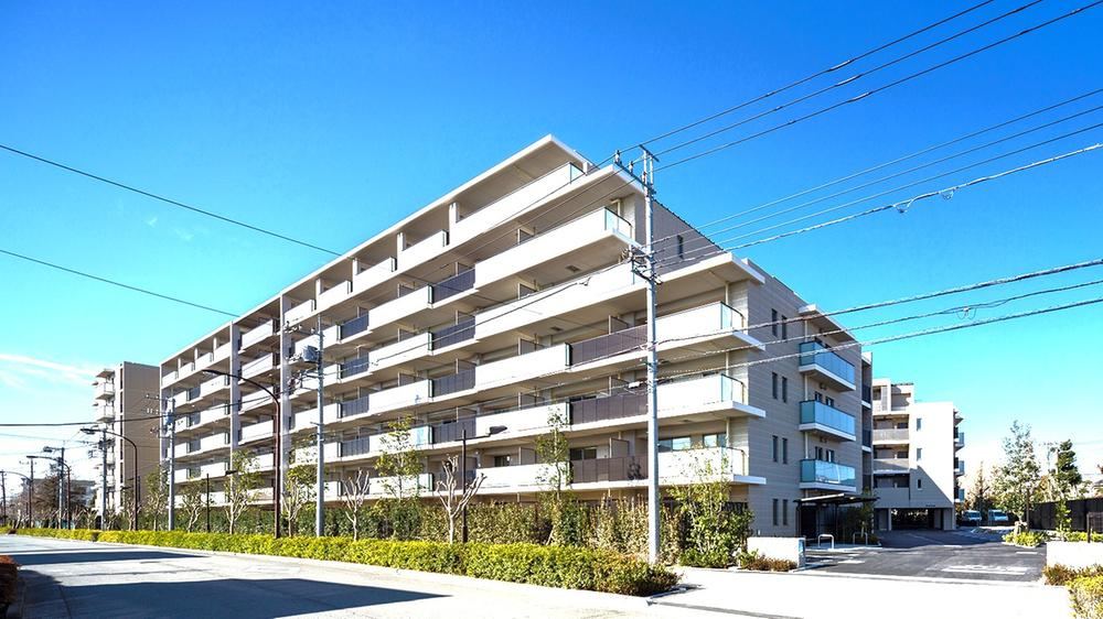 3LDK+S apartment in Akishima, Tokyo - Photo 1